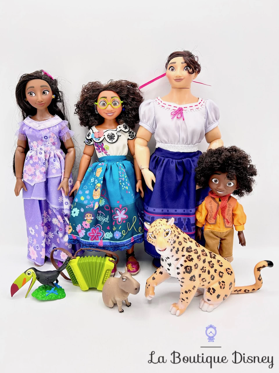 Assortiment De Poupées De Luxe Encanto Disney Store 2021 Deluxe Doll Set Mirabel Luisa Isabela Antonio 3 Assortiment De Poupées De Luxe Encanto Disney Store 2021 Deluxe Doll Set Mirabel Luisa Isabela Antonio