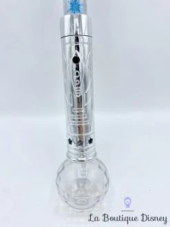 Baguette Lumineuse La Reine Des Neiges Disney On Ice Elsa Flocon De Neige 56 Cm -Poupées Soldes baguette lumineuse elsa la reine des neiges disney on ice 2