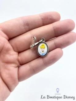 Boite Bijoux Cendrillon Disney Vintage Pendentif Charm 9 Cm -Poupées Soldes boite bijoux cendrillon disney vintage pendentif rose bleu 6
