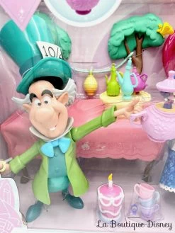 Coffret De Jeu Poupée Service à Thé Alice Au Pays Des Merveilles Disney Store Chapelier Fou -Poupées Soldes coffret poupee de jeu service a the alice au pays des merveilles disney parks chapelier fou 11