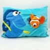 Coussin Némo Dory Disney Store Oreiller Bleu Le Monde De Némo Peluche Poche -Poupées Soldes coussin nemo dory peluche fil disney store oreiller bleu 0