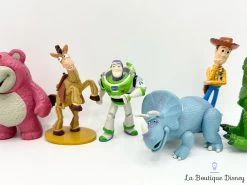 Figurines Toy Story Playset Disney Store 2013 Ensemble De Jeu Lotso Trixie Rex 9 Figurines Toy Story Playset Disney Store 2013 Ensemble De Jeu Lotso Trixie Rex -Poupées Soldes figurines toy story playset disney store 2013 ensemble de jeu coffret 4