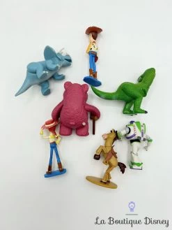 Figurines Toy Story Playset Disney Store 2013 Ensemble De Jeu Lotso Trixie Rex 11 Figurines Toy Story Playset Disney Store 2013 Ensemble De Jeu Lotso Trixie Rex -Poupées Soldes figurines toy story playset disney store 2013 ensemble de jeu coffret 7