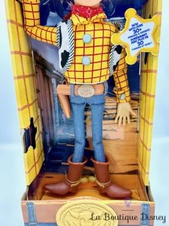 Poupée Woody Parlant à Ficelle Disney Store 2016 Toy Story Figurine Articulée Talking Woody 13 Poupée Woody Parlant à Ficelle Disney Store 2016 Toy Story Figurine Articulée Talking Woody -Poupées Soldes jouet figurine talking woody parlant disney store toy story poupee ficelle 5