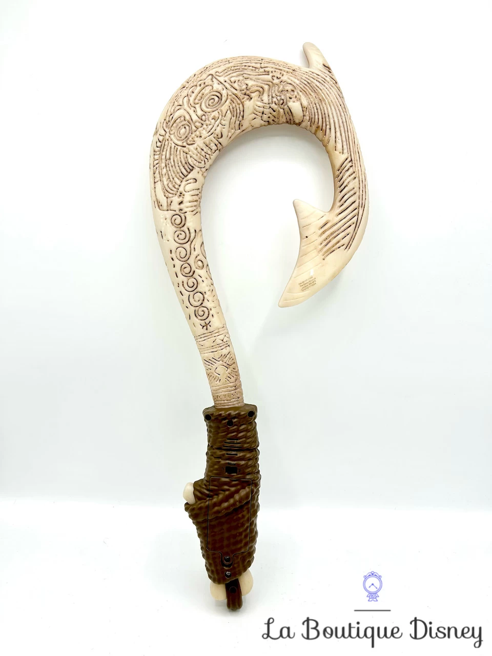 Jouet Hameçon Maui Lumineux Sonore Disney Store 2017 Vaiana La Légende Du Bout Du Monde 4 Jouet Hameçon Maui Lumineux Sonore Disney Store 2017 Vaiana La Légende Du Bout Du Monde – Image 2