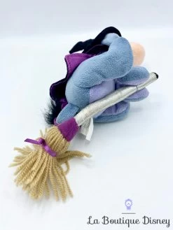 Peluche Bourriquet Balai Sorcier Disney Store Walt Disney Company Eeyore Witch Winnie L'ourson Collection -Poupées Soldes peluche bourriquet balai sorcier disney store winine ourson halloween eeyore witch 3