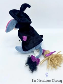 Peluche Bourriquet Balai Sorcier Disney Store Walt Disney Company Eeyore Witch Winnie L'ourson Collection -Poupées Soldes peluche bourriquet balai sorcier disney store winine ourson halloween eeyore witch 4