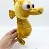 Peluche Hippo Sheldon Le Monde De Némo Disney Store Hippocampe Jaune 24 Cm -Poupées Soldes peluche hippo sheldon le monde de nemo disney store hippocampe poisson jaune 6