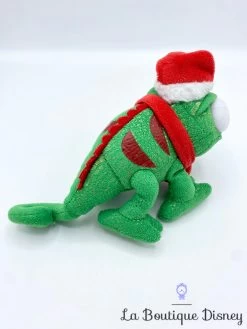 Peluche Pascal Noël Disney Store 2013 Raiponce Caméléon Vert Bonnet Père Noel 20 Cm -Poupées Soldes peluche pascal noel cameleon raiponce disney store vert bonnet 2