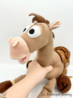 Peluche Pile Poil Toy Story Disney Store 2016 Cheval Marron écusson 45 Cm -Poupées Soldes peluche pile poil cheval marron toy story disney store ecusson 3