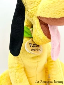 Peluche Pluto Disney Store 2017 Chien Jaune Return To Mickey Mouse 42 Cm 10 Peluche Pluto Disney Store 2017 Chien Jaune Return To Mickey Mouse 42 Cm -Poupées Soldes peluche pluto chien jaune disney store 2017 return to mickey mouse 2