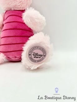 Peluche Porcinet Disney Store Cochon Rose Winnie L'ourson écusson 28 Cm -Poupées Soldes peluche porcinet disney store winnie ourson cochon rose ecusson 1