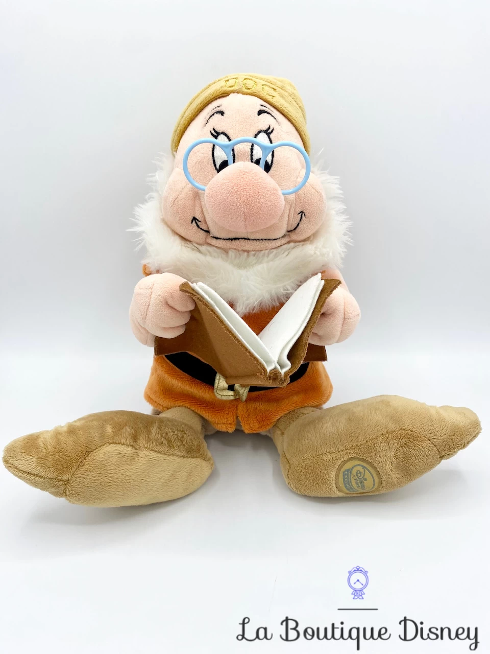Peluche Prof Livre Blanche Neige Et Les Sept Nains Disney Store Exclusive 43 Cm 3 Peluche Prof Livre Blanche Neige Et Les Sept Nains Disney Store Exclusive 43 Cm