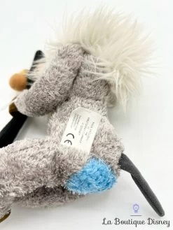 Peluche Rafiki Disney Store Le Roi Lion Singe Gris Bâton 22 Cm 11 Peluche Rafiki Disney Store Le Roi Lion Singe Gris Bâton 22 Cm -Poupées Soldes peluche rafiki singe le roi lion disney store vintage canne 4