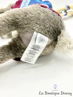 Peluche Sven Joyeuses Fêtes Avec Olaf Disney Store 2017 La Reine Des Neiges Renne Couverture Nordique 40 Cm 15 Peluche Sven Joyeuses Fêtes Avec Olaf Disney Store 2017 La Reine Des Neiges Renne Couverture Nordique 40 Cm -Poupées Soldes peluche sven joyeuses fetes avec olaf disney store la reine des neiges couverture nordique 9