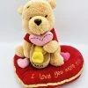 Peluche Winnie Ourson Coeur Rouge Disney Store I Love You More Than Hunny 24 Cm 1 Peluche Winnie Ourson Coeur Rouge Disney Store I Love You More Than Hunny 24 Cm -Poupées Soldes peluche winnie ourson coeur i love you more than hunny disney store miel 2