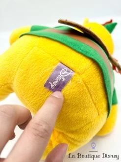 Peluche Winnie L'ourson Robin Des Bois Disney Déguisement Vert 33 Cm -Poupées Soldes peluche winnie ourson robin des bois disney tenue verte arc fleche 6