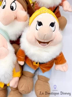 Peluche 7 Nains Blanche Neige Et Les Sept Nains Disney 34 Cm -Poupées Soldes peluches les sept nains blanche neige disney 7 nains belgium 6