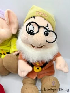 Peluche 7 Nains Blanche Neige Et Les Sept Nains Disney 34 Cm -Poupées Soldes peluches les sept nains blanche neige disney 7 nains belgium 8