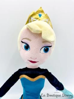 Poupée Chiffon Elsa La Reine Des Neiges Disney Store Peluche Cape Fourrure Hiver 53 Cm -Poupées Soldes poupee chiffon elsa hiver robe bleu la reine des neiges 2 disney store princesse cape peluche 53 cm 8
