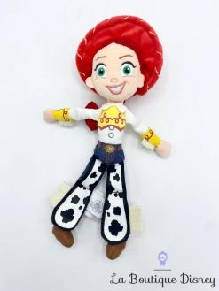 Poupée Chiffon Jessie Toy Story Disney Store Peluche Cow Girl Chapeau 28 Cm 8 Poupée Chiffon Jessie Toy Story Disney Store Peluche Cow Girl Chapeau 28 Cm -Poupées Soldes poupee chiffon jessie toy story disney store peluche 30 cm cow girl 6