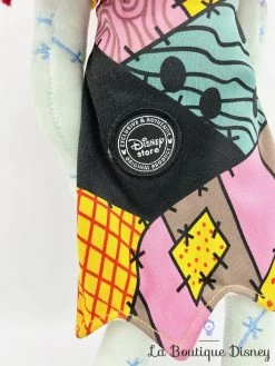 Poupée Chiffon Sally Disney Store Peluche L'étrange Noël De Mr Jack 50 Cm 9 Poupée Chiffon Sally Disney Store Peluche L'étrange Noël De Mr Jack 50 Cm -Poupées Soldes poupee chiffon sally disney store etrange noel mr jack ecusson peluche 6