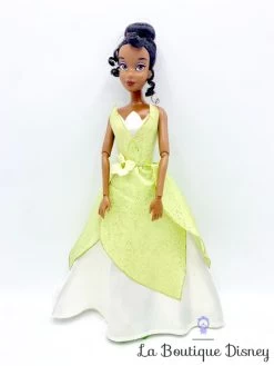Poupée Tiana La Princesse Et La Grenouille Disney Store Mannequin Robe Verte 32 Cm