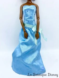 Poupée Tiana La Princesse Et La Grenouille Disney Store Mannequin Robe Bleue 33 Cm -Poupées Soldes poupee tiana la princesse et la grenouille disney store robe bleu 3