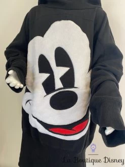 Sweat Mickey Mouse Disney Store Taille L Noir Grand Col Haut 8 Sweat Mickey Mouse Disney Store Taille L Noir Grand Col Haut -Poupées Soldes sweat mickey mouse polaire grand col disney store noir blanc 0