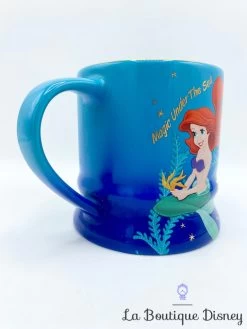 Tasse Ariel La Petite Sirène Disney Store Exclusive Mug Magic Under The Sea Bleu -Poupées Soldes tasse ariel la petite sirene magic under the sea disney store mug bleu 2