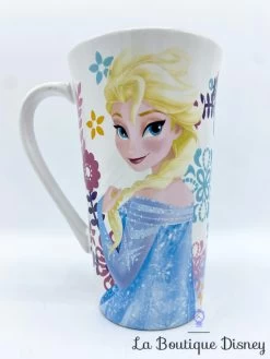 Tasse Elsa La Reine Des Neiges Disney Store 2015 Mug Blanc Fleurs Haut -Poupées Soldes tasse elsa la reine des neiges disney store mug princesse haut fleurs 2