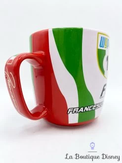 Tasse Francesco Bernoulli Cars 2 Disney Store Mug WGP Voiture Italie -Poupées Soldes tasse francesco bernouli cars 2 disney store mug rouge vert italie wgp course voiture 4