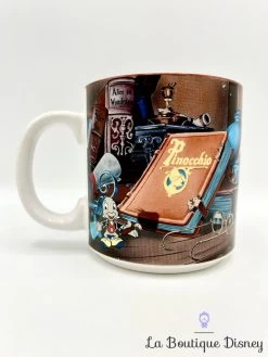 Tasse Scène Pinocchio The Walt Disney Company Japan Mug Scène Film Geppetto Atelier -Poupées Soldes tasse scene pinocchio disney store walt disney company mug scene films 3