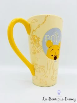 Tasse Winnie L'ourson Pooh Disney Store Mug 2016 Ballon Jaune -Poupées Soldes tasse winnie ourson pooh jaune disney store mug haut dessin ballon 6
