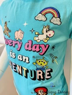 Tee Shirt Toy Story Disney Store Taille 7-8 Ans Every Day Is An Adventure Bleu -Poupées Soldes tee shirt toy story disney store every day is an adventure 4